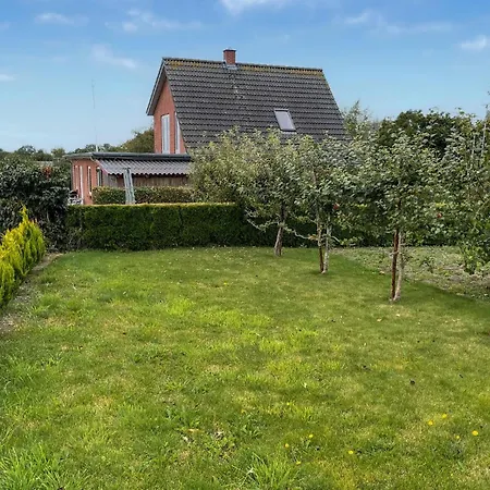 1 Bedroom Cozy In Hesselager